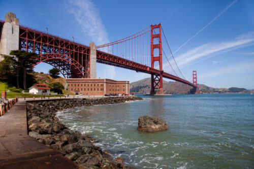 photograph of golden gate bridge in San Francisco Caliifornia